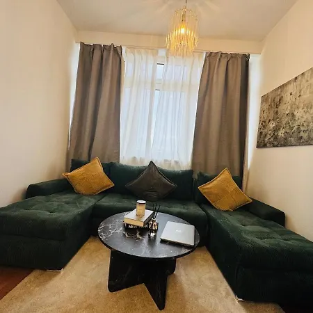 Apartment 3-raum-city-apartment Ost-5 *
