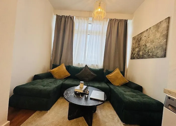 Διαμέρισμα 3-raum-city-apartment Ost-5 *